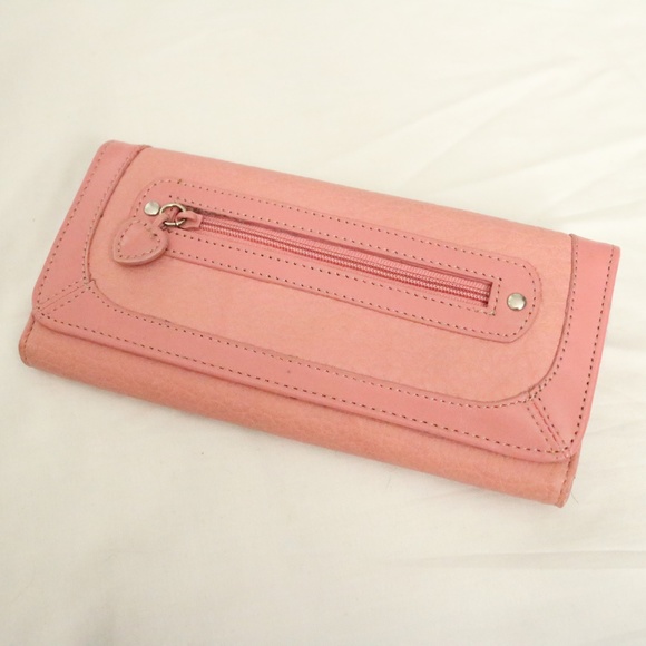 Mundi Pink Leather Flap Back Zip Clutch Tri-Fold Wallet - Picture 1 of 4